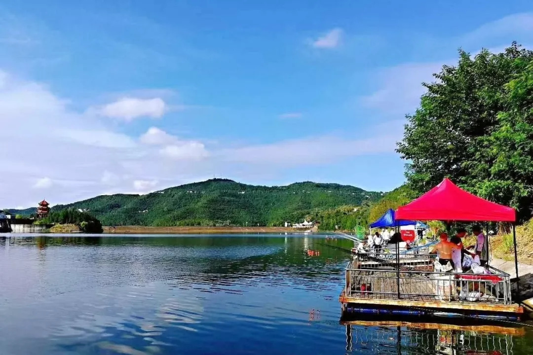{投注}(升钟湖聚友野钓露营基地)